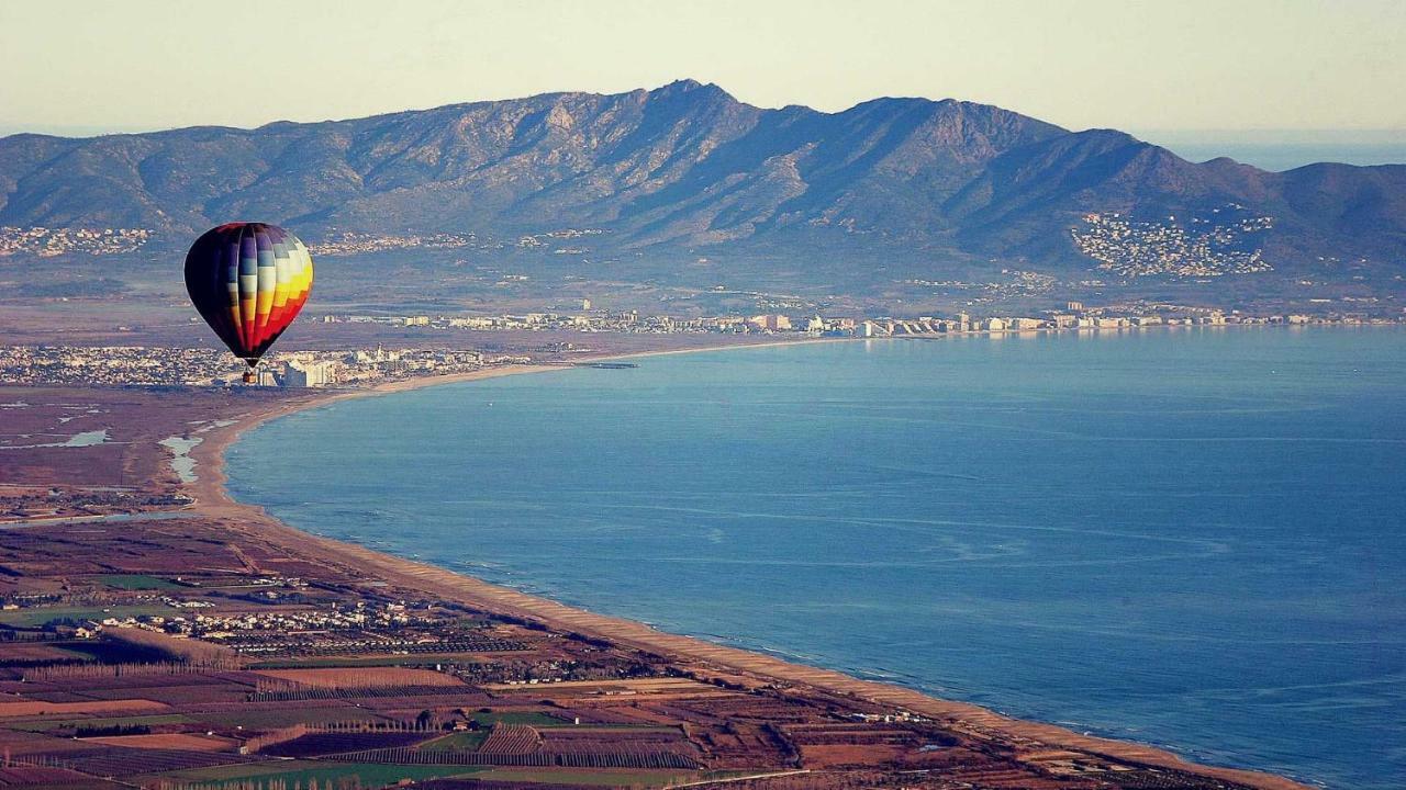 Holidays Penthouse Vues Panoramiques Sur Le Port Naval,Un Sejour Elegant Assure " Wifi Parquing Gratuit Росес Екстериор снимка